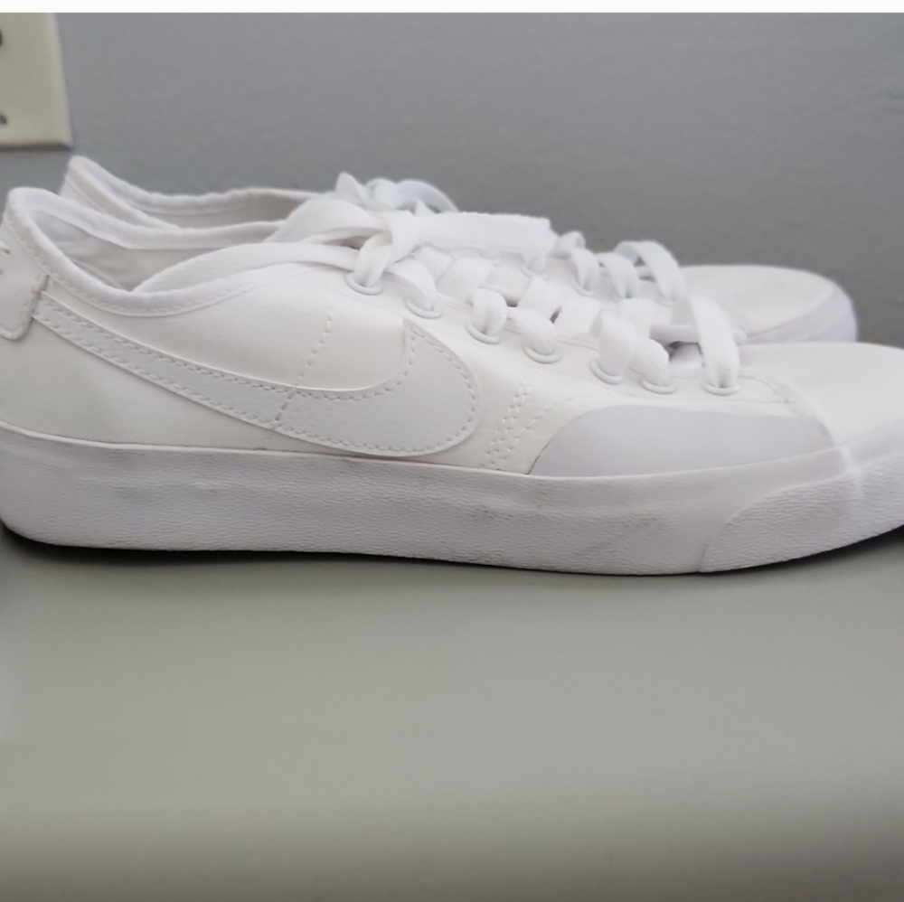 Nike Girl Shoes